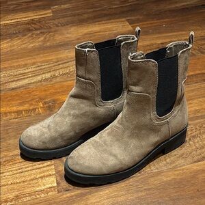 Men's Brown Suede Chelsea Boots